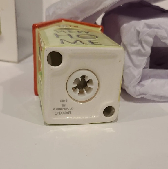 Hallmark Keepsake Ornaments new home 2018 - Picture 3 of 5
